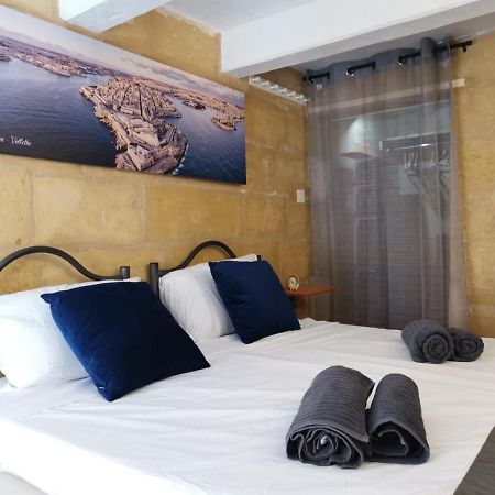 Cozy Loft In The Heart Of Валета Екстериор снимка